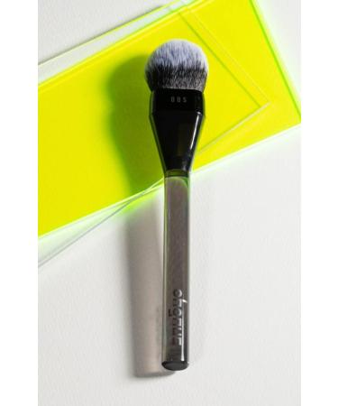 Buy #005 Flat Blusher Brush | Vegan K-Beauty Makeup Brush Worldwide Shipping - Buy Online on GoSupps.com