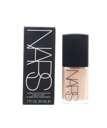 NARS Sheer Glow Foundation - Fiji (Light 5 - Light with Yellow Undertone) - 30ml/1oz Yellow 1 Ounce