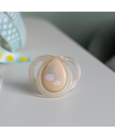 Tommee Tippee Nighttime soother 0-6months 6 pack of glow in the dark soothers with symmetrical silicone baglet Pink Night - Buy Online on GoSupps.com