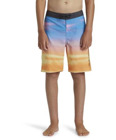 Quiksilver Boys Everyday Fade YTH 17 Boardshorts (1 Pack) 10 Years Monaco Blue