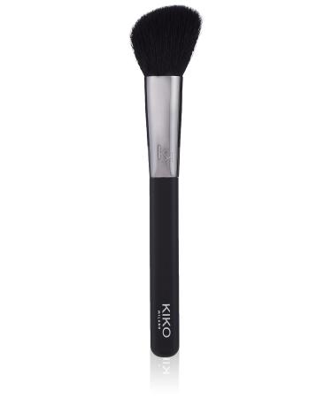 KIKO Milano Face 10 Blush Brush | Angled brush with natural bristles for applying blush bronzers and brighteners