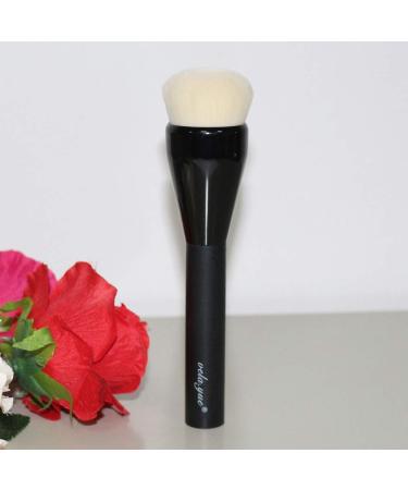 Vela.Yue Large Foundation Brush - Soft & Dense for Creamy Powdery Liquid Foundations | International Shipping - Buy Online on GoSupps.com