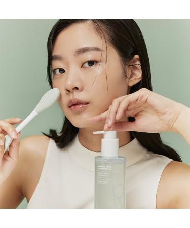 Buy Ilso Natural Mild Cleansing Oil - Daily Makeup & Blackheads Removal 200mL | International Shipping Available - Buy Online on GoSupps.com