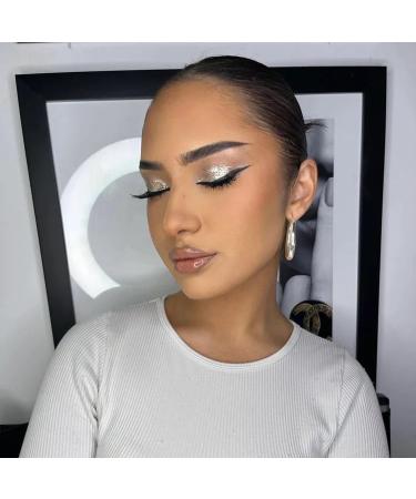 Klara Cosmetics Euphoria Liquid Shimmer Eyeshadow - Highly Pigmented Metallic Eye Makeup (Maddy) - International Shipping Available - Buy Online on GoSupps.com