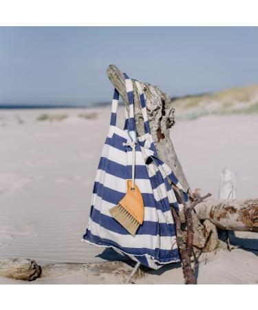 Croll & Denecke Sand Shark Brush - High-Quality 1 Piece for Effective Sand Removal | International Shipping Available - Buy Online on GoSupps.com