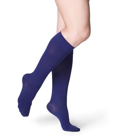 SIGVARIS Women’s Style Soft Opaque 840 Closed Toe Calf-High Socks 15-20mmHg