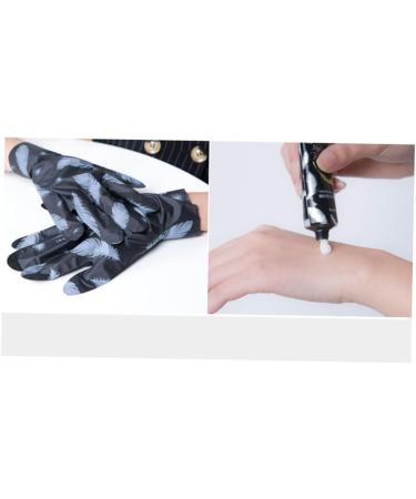Healeved 1 Pair Gloves Hand Mask Exfoliating Mask Hands Peeling Mask Facial Mask Volcanic Mud Pink - Buy Online on GoSupps.com