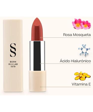  Sensilis Sensilis Make Up Red Lip Bar Foundant Moisturising and Reading with Hyaluronic Acid Nutritional Oils and Vitamin E - Tone 04 Paz Arnau Ferragut - Buy Online on GoSupps.com