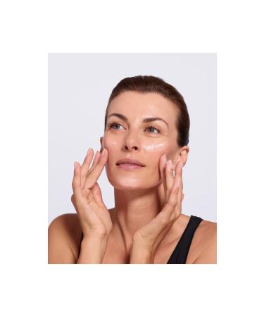 L'Oreal Paris Loreal Revitalift Laser 7 Days Cure Peeling Effective Ampoule 7x1ml - Buy Online on GoSupps.com