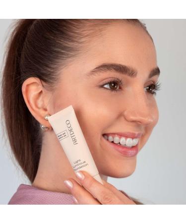  Artdeco ARTDECO Light Luminous Lightweight Liquid Foundation with Natural Finish and Blue Light Protection 1 x 25 ml - Buy Online on GoSupps.com