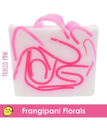 Buy Bomb Cosmetics Mallow Out Handmade Gift Pack - 570g | Unique Bath Products for Gifting | Fast International Shipping - Buy Online on GoSupps.com