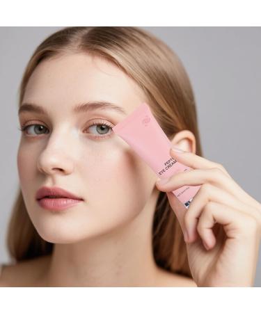  Generisch Eye Cream - For under-eye bags and dark circles - 30 ml - Intensive moisturizing care - Non-greasy - Reduces puffiness - For men - Hydrates - Reduces cramps - Buy Online on GoSupps.com