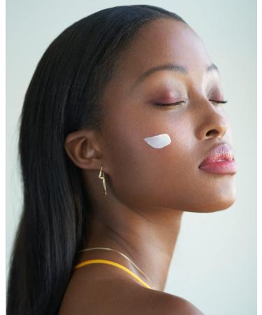 NIVEA SUN Luminous 630 Anti-Dark Spot Face Fluid SPF 50 (1 x 40 ml) Sun protection with a light non-greasy formula Protective face care for sensitive skin - Buy Online on GoSupps.com