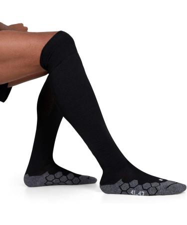 Mitre Division Unisex Kids Junior Football Socks - Black (UK Size 3-6) | International Shipping - Buy Online on GoSupps.com