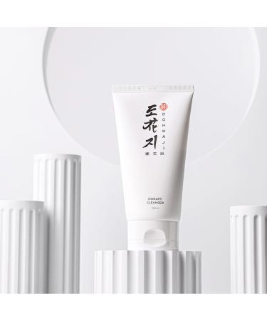 DOHWAJI Facial Cleanser - 120ml Deep Pore Cleansing. Revitalize your skin with a thorough yet gentle cleanse. Suitable for all skin types.