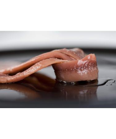 Anchovies from Cantabria Hoya Santo a - Pack of 6 cans of 49g/8 fillets (294g/48 fillets). Artisanal preparation with anchovies - Buy Online on GoSupps.com