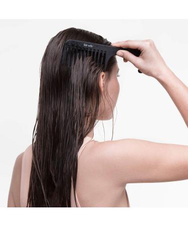 Shop Kitsch Detangle Wide Tooth Comb - Perfect for Effortless Hair Care - Buy Online on GoSupps.com
