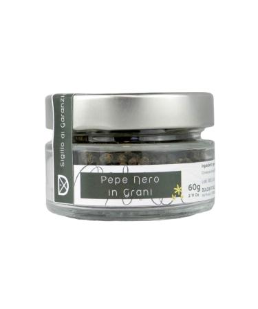 Black pepper in grains 160 g in reusable and recyclable glass jar ideal for any type of preparation. Made in Italy.
