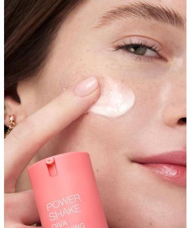 KIKO SpA KIKO Milano Power Shake Diva Refining Cream 3In1 3In1 Face Cream Moisturizing Day Cream Primer And Highlighter - Buy Online on GoSupps.com