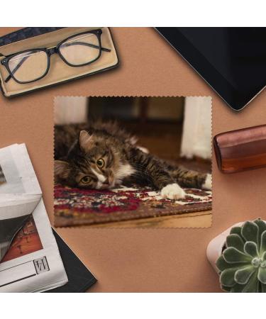 Azeeda Relaxed Cat Microfiber Cleaning Cloths - 2 Pack | Lens & Glasses Care | International Shipping Available - Buy Online on GoSupps.com