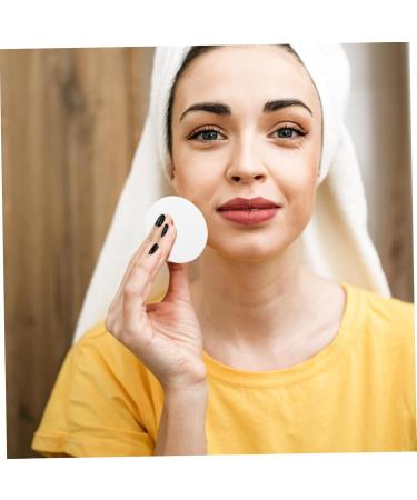 200 Pcs Skin-Friendly Organic Cotton Pads - Soft Makeup Remover & Toner Rounds - Reusable & Disposable Facial Cotton Pads - Buy Online on GoSupps.com
