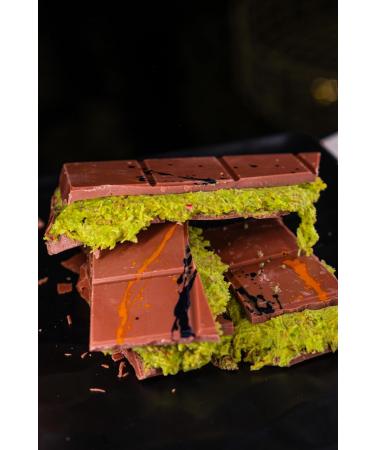 Gypsy Girl Dubai Chocolate Bar Pistachio Knife Dubai Kunefe Chocolate with lots of kadayif Viral Dubai Pistachio Chocolate Bar 200g - 0.44lb 1 chocolate bar