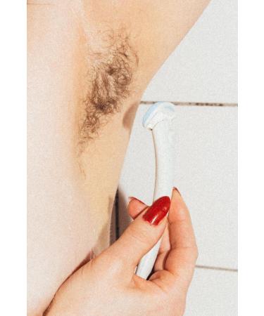 Estrid Starter Kit - Steel Razor + 2 * 5 blade Refill + Wall holder Razor for Body Vegan For sensitive skin 2 refill cartridges (Cloud) - Buy Online on GoSupps.com
