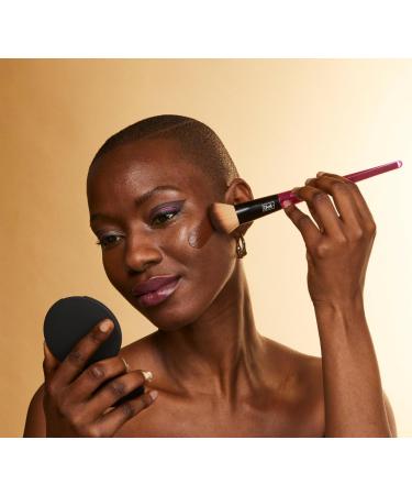 Buy Fully Equipped Foundation Brush SLEEK | International Shipping Available - Flawless Makeup Application - Buy Online on GoSupps.com