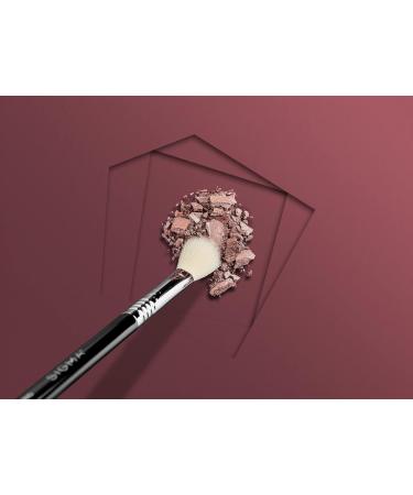 Sigma Beauty E25 Max Blending Brush - Small Blending Brush for Seamless Eye Looks - Firm Blending Brush for Applying Blending and Buffing Eye Makeup & Applying Highlighter - Vegan Hypoallergenic - Buy Online on GoSupps.com