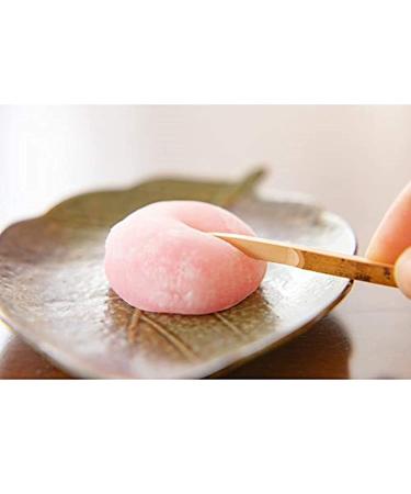 Japanese Daifuku Mochi Sweet Rice Cake with 3 Layers - Marshmallow Filling - 7.4oz (Strawberry and Green Tea Flavors) - Pack of 1 - Buy Online on GoSupps.com