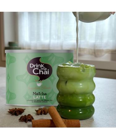 Drink Me Chai Signature Blends Matcha Latte 1 kg (1 paquet) | Pr paration avec du lait | Pr par avec des pices authentiques et aromatiques et de la poudre de th vert Matcha | 50 portions - Buy Online on GoSupps.com