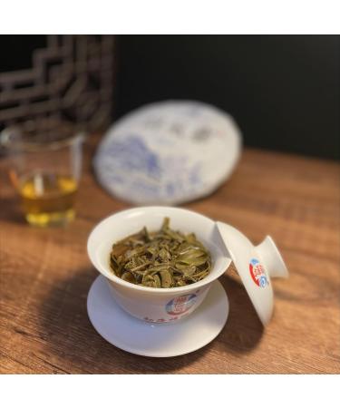 G teau Au Th Yunnan Yiwu Pu'er Premium 357g "Guafeng Zhai" Th Pu'er Cru Parfum De Th D bordant - Buy Online on GoSupps.com