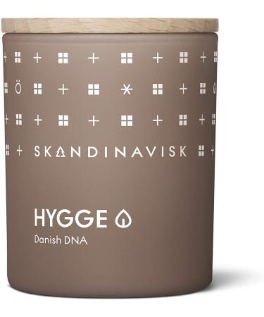 Skandinavisk Hygge 'Cosiness' Mini fragrance candle.Fragrance notes: black tea and mint leaves dried apples and a hint of cinnamon.65 g.Hygge 'cosiness' 65g