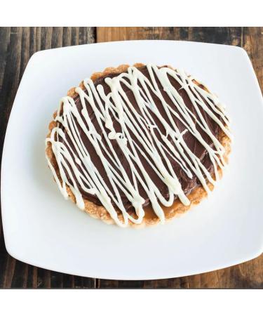 CleanFoods Almost Skinny White Chocolate Sauce 425ml - Low Calorie Dessert Topping for Pancakes & Waffles - Only 17 Calories per 100g - Buy Online on GoSupps.com