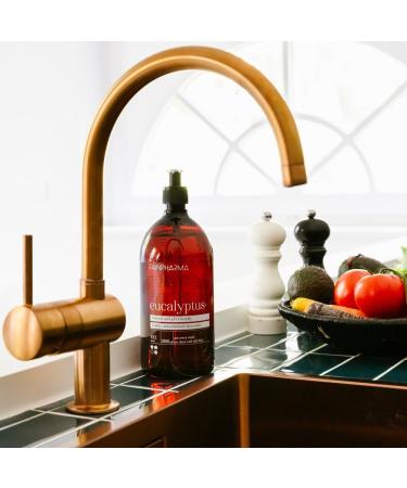  RainPharma Skin Wash Eucalyptus - Skin Care - 500ml - Shower Gel - 1 Pump per Wash - Buy Online on GoSupps.com