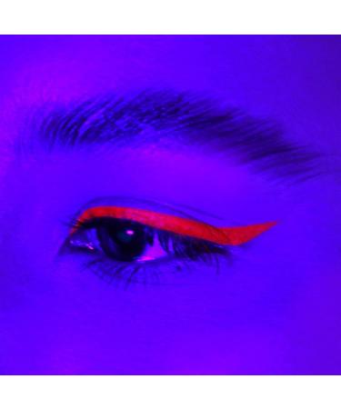 SUVA Beauty Hydra Liner 10g (Bomb AF) - Water-Activated Eyeliner - Long-Lasting Formula - Buy Online on GoSupps.com