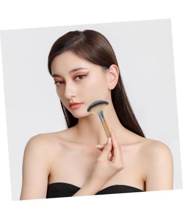 FRCOLOR 16 Pcs Loose Powder Brush Set | Makeup Brush Set for Setting Powder Concealer & Facial Blending | Soft Wood Fan Brushes for Flawless Makeup - Buy Online on GoSupps.com