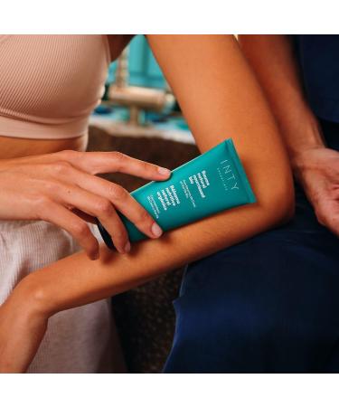 Baume Corps Bio nourrissant - hydrate & apaise les zones sensibles - texture riche & soyeuse - huile de coco & beurre de karit - vegan - 100 ml - Buy Online on GoSupps.com