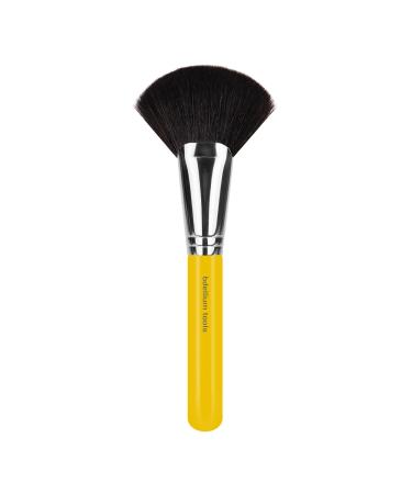 Bdellium Tools Professional Makeup Brush - Studio Series 991 Powder Fan - With Soft Synthetic and Natural Mixed Fibers For Defining the Cheekbones (Yellow 1pc)