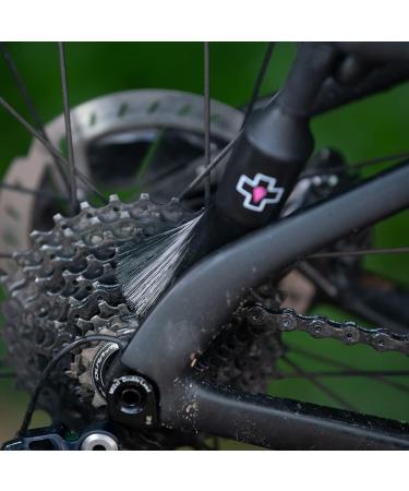 Muc Off Drivetrain Detailing Brush - Easy Grip Handle, Durable Nylon Bristles| Shop Now - Buy Online on GoSupps.com