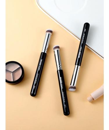 EIGSHOW Kabuki Concealer Brush - Vegan Soft Synthetic Bristles for Perfect Concealing Blending & Buffing | Medium E872 - Buy Online on GoSupps.com