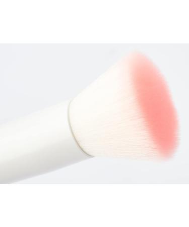 Shop Wet n Wild Versatile Flat Tip Makeup Brush - Perfect for Easy Application & All Formulas - Buy Online on GoSupps.com