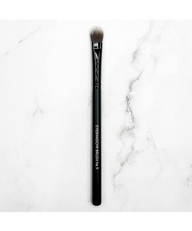 Impala Eyeshadow Brush N9 - Natural Bristle Makeup Brush for Smooth Application | International Shipping - Buy Online on GoSupps.com