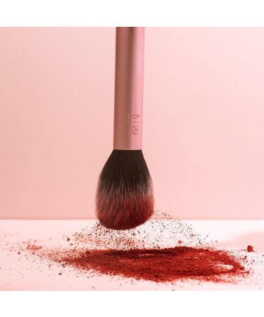 Real Techniques Blush Brush | High-Quality Makeup Brush for Flawless Application - Buy Online on GoSupps.com