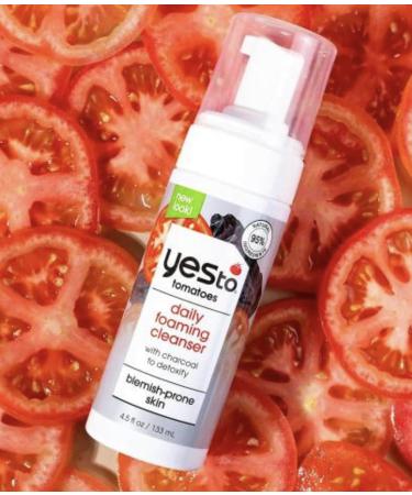 Yes To Tomatoes Anti-Pollution Detoxifying Charcoal Facial Cleanser - 4.5 fl oz | International Shipping Available - Buy Online on GoSupps.com