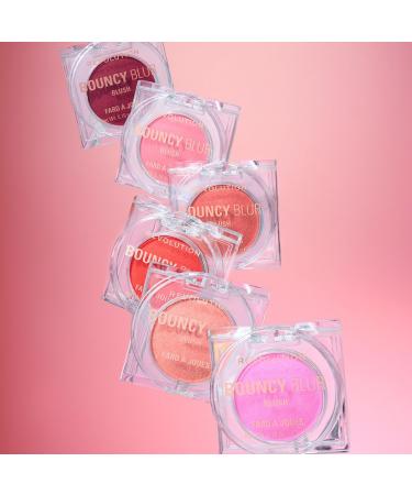 Revolution Bouncy Blur Blush maquillage joues et l vres formule modulable effet floutant Rose p che nuage V gan et non test sur les animaux Light As A Cloud Peachy Pink - Buy Online on GoSupps.com