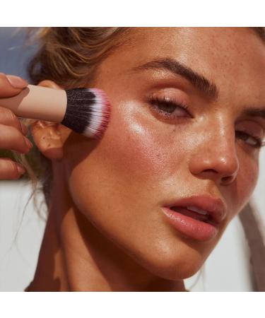 Lux Unfiltered Blending Face Brush - Vegan & Cruelty-Free Makeup Tool for Contouring Blending Bronzer & Blush - Perfect for Buffing & Stippling - International Shipping Available - Buy Online on GoSupps.com