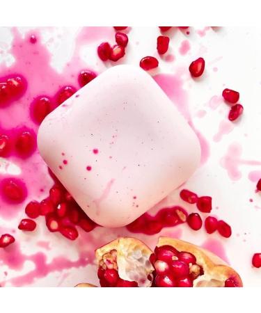 SENSO NATURALE Solid body oil with hyaluronic acid moisturizing scented cream improves elasticity and stimulates collagen vitamin E vegan corresponds to 500 ml of liquid + reservoir - Buy Online on GoSupps.com