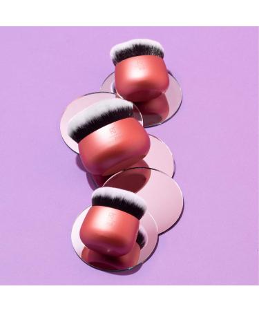Real Techniques Foundation Makeup Blender - For Face & Body, Liquid & Cream Makeup - Dense Synthetic Bristles - Even Coverage - 1 Count - Buy Online on GoSupps.com