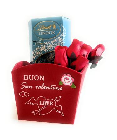 Lindt Lindor Valentine's Day Gift 2023 - Gift Box + 200g Lindor Milk + Wooden Roses + Glass Souvenir with 3D Engraving Rome (Lindor Milk)